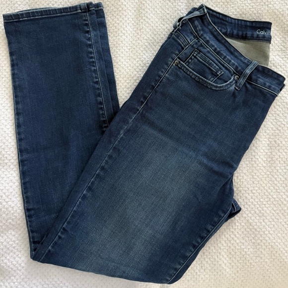 CALVIN KLEIN WOMEN’S DARK BLUE ULTIMAR SKINNY JEANS - Picture 2 of 10